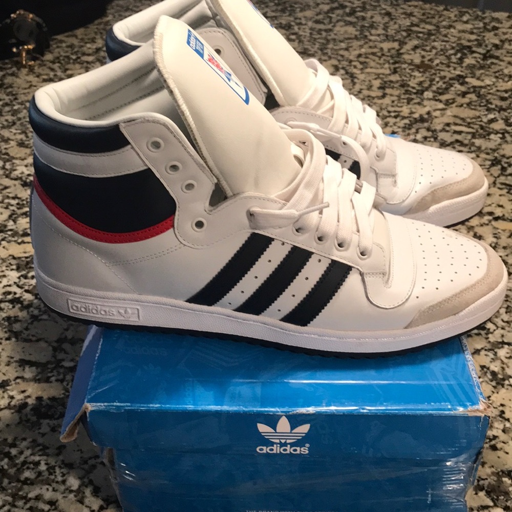 High top basketball shoes